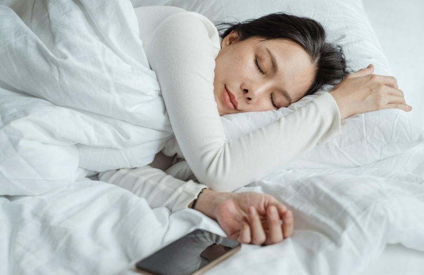 Melatonina, CBD y todos esos suplementos naturales que te ayudan a dormir
