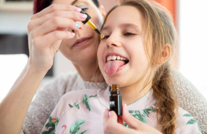 ¿Puedo darle CBD a mi hijo?