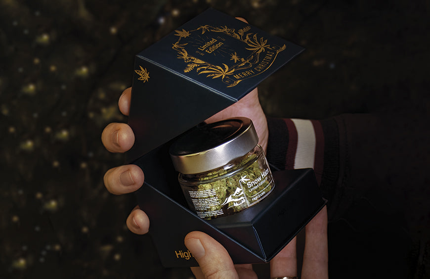 6 buenas razones para regalar flores de CBD en Navidad